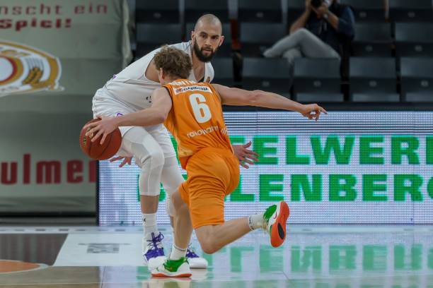 不小的冷门 不小的冷门